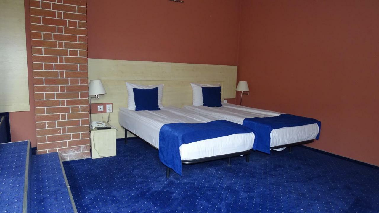 Casa Elysee Hotel Deva Exterior photo